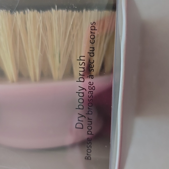 SEPHORA BRAND DRY BODY BRUSH, GLASS NAIL FILE AND SPONGE BUNDLE - Picture 6 of 12